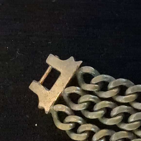 Moulin Quartz Gold Tones Chain Watch - Picture 5 of 9